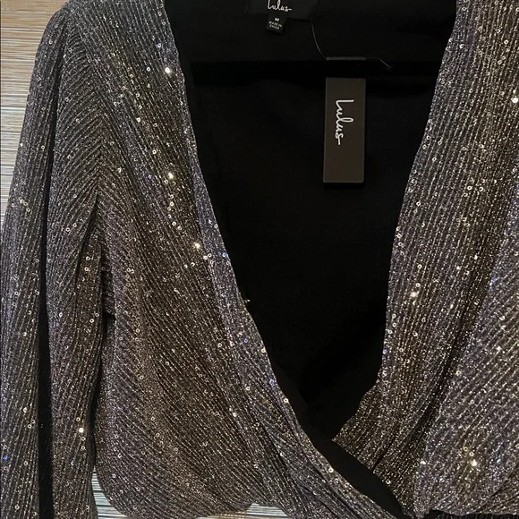Lulus Silver and Black Sparkle Lined Top Sz M - Picture 16 of 16
